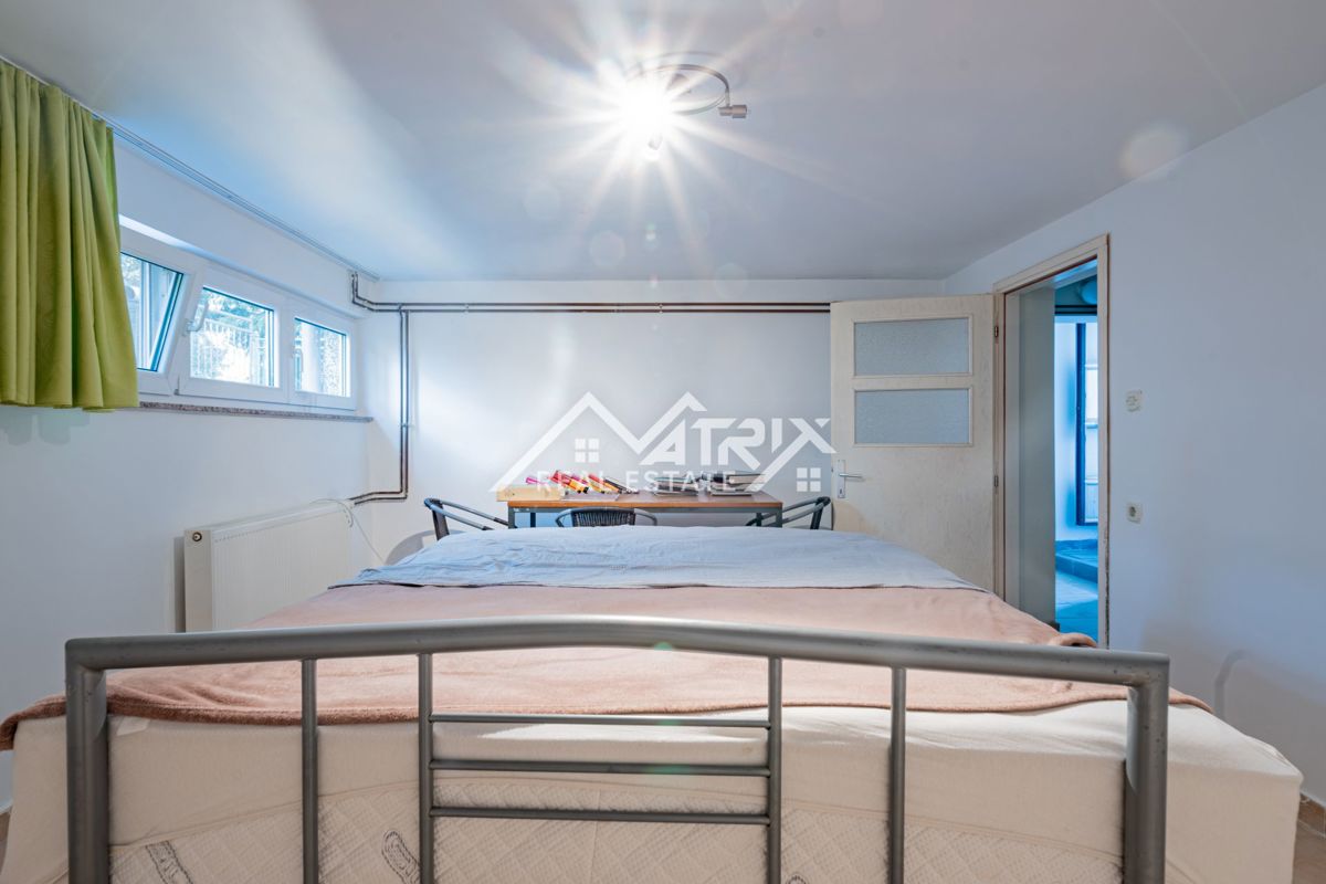 Hiša Retfala, Osijek, 120m2