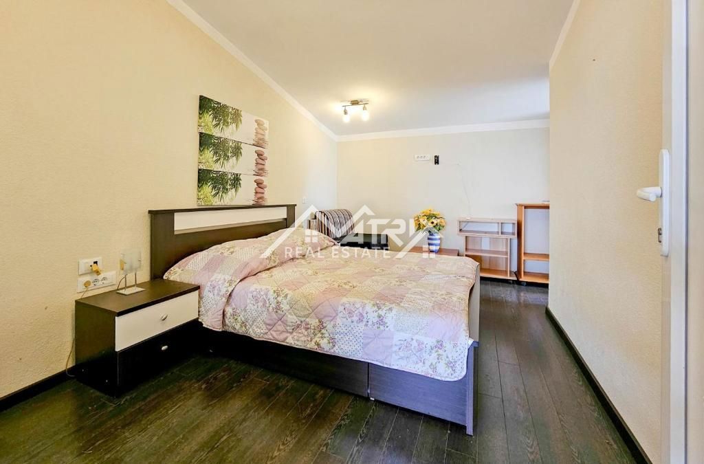 Novigrad, hiša z bazenom in odprtim pogledom na morje