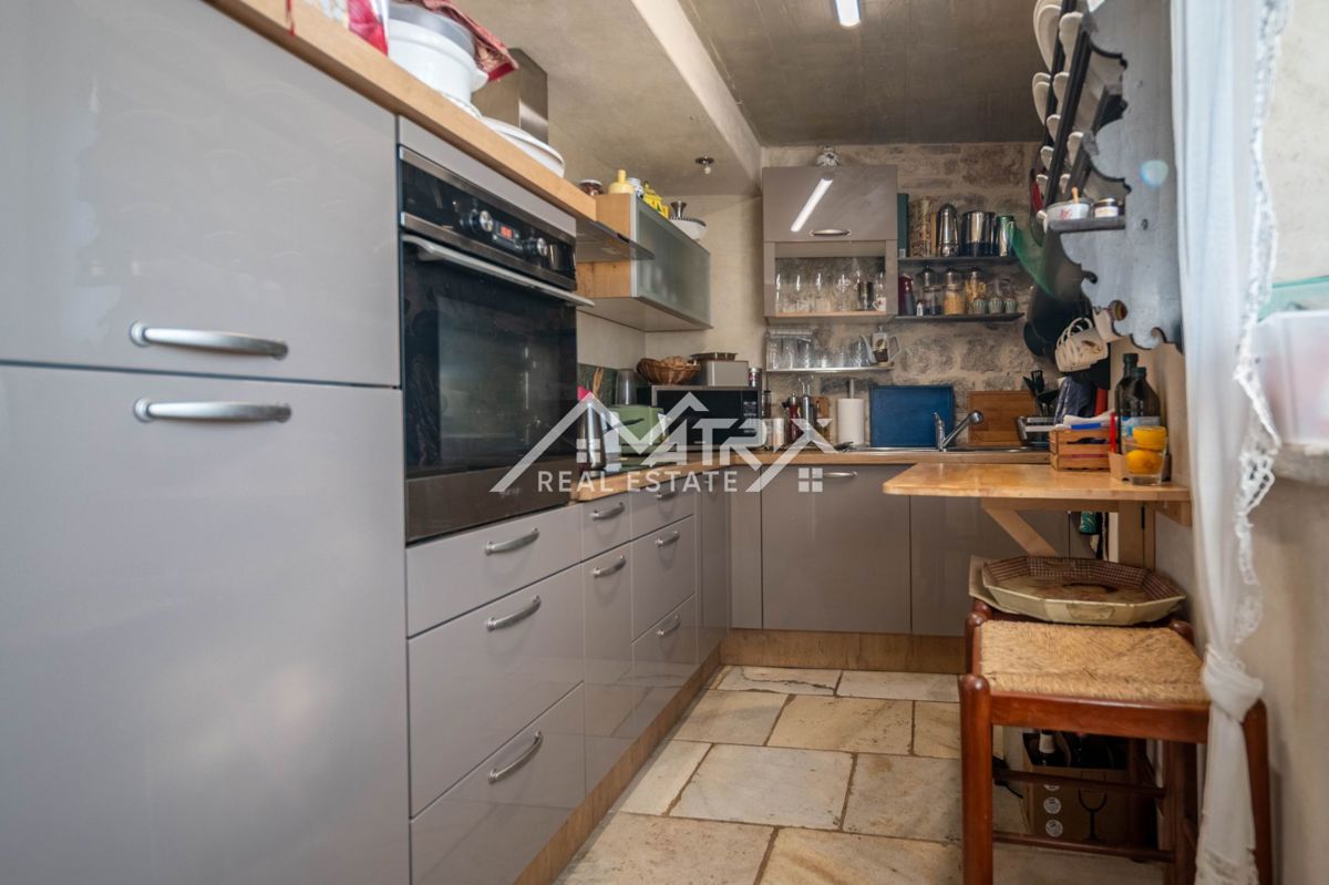 Kaštel, ekskluzivna hiša z neverjetnim razgledom