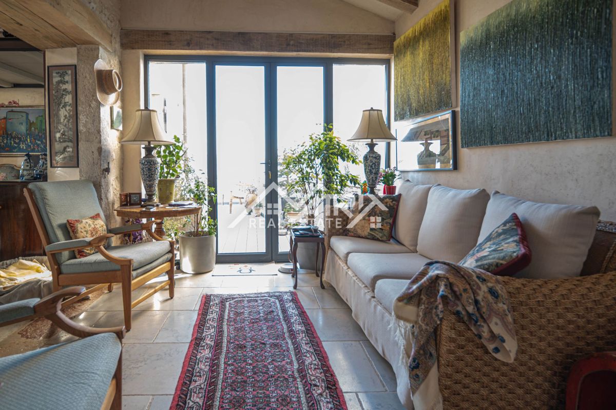 Kaštel, ekskluzivna hiša z neverjetnim razgledom