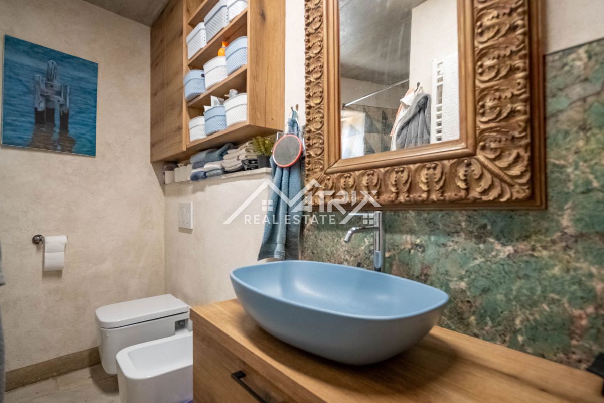 Kaštel, ekskluzivna hiša z neverjetnim razgledom