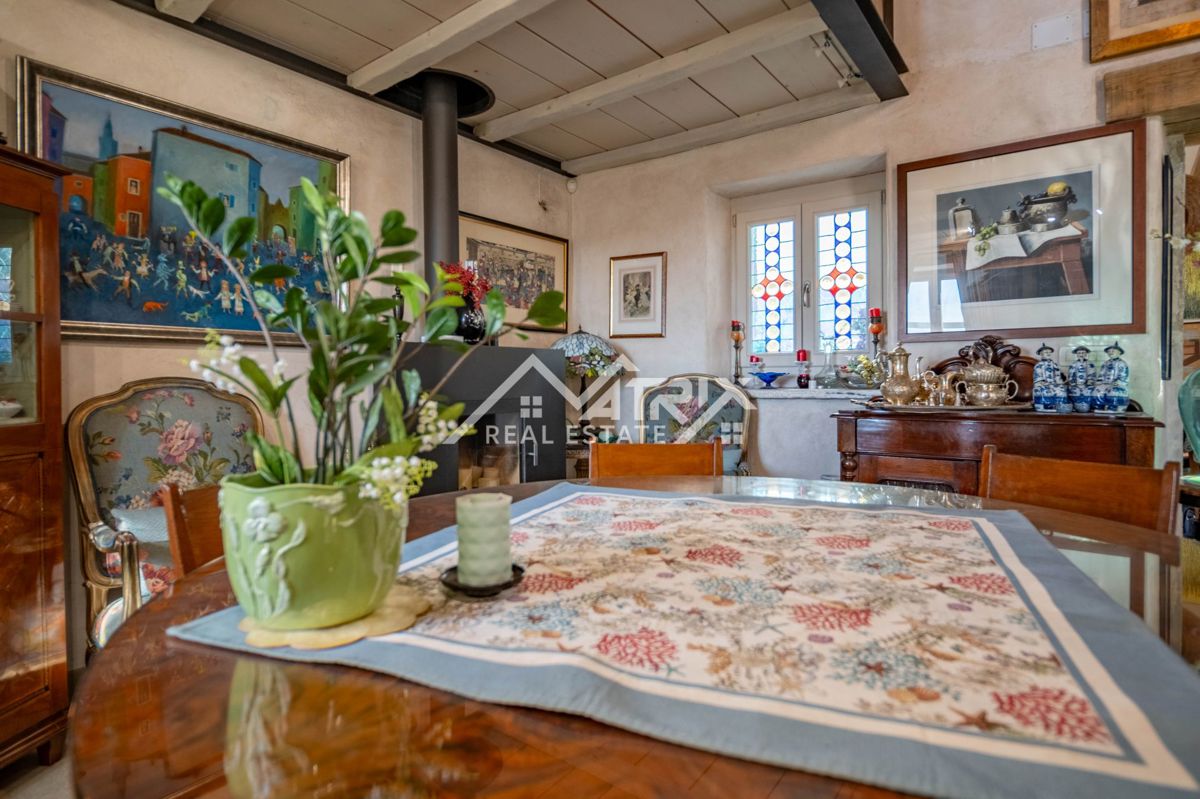 Kaštel, ekskluzivna hiša z neverjetnim razgledom