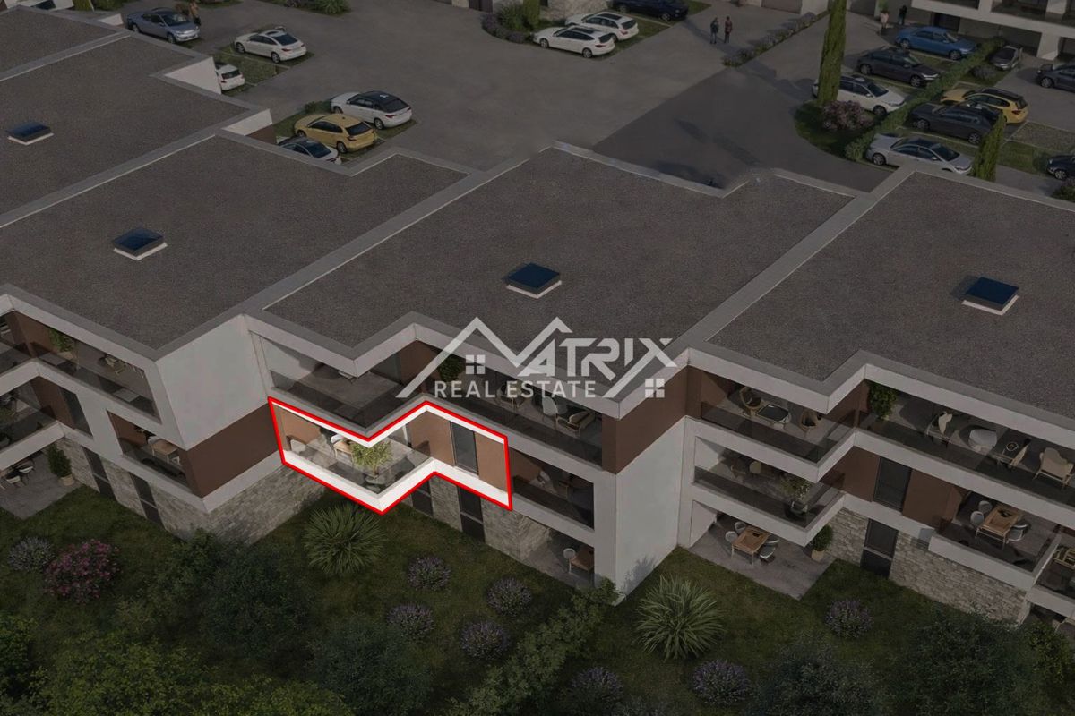 Pulj, novogradnja z 2 spalnicama in teraso