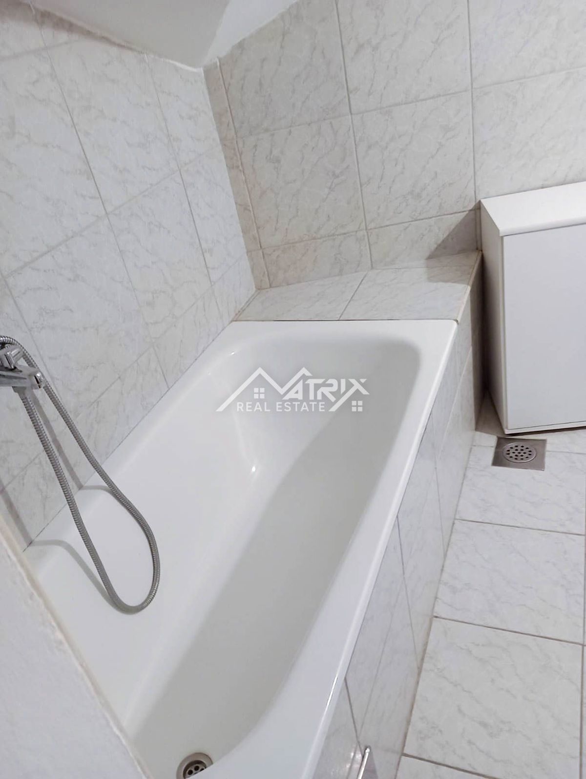 Pulj, samostojna hiša s potencialom na odlični lokaciji