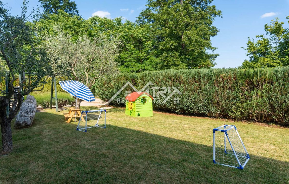 Žminj, luksuzna pametna vila z wellnessom in 2 bazenoma