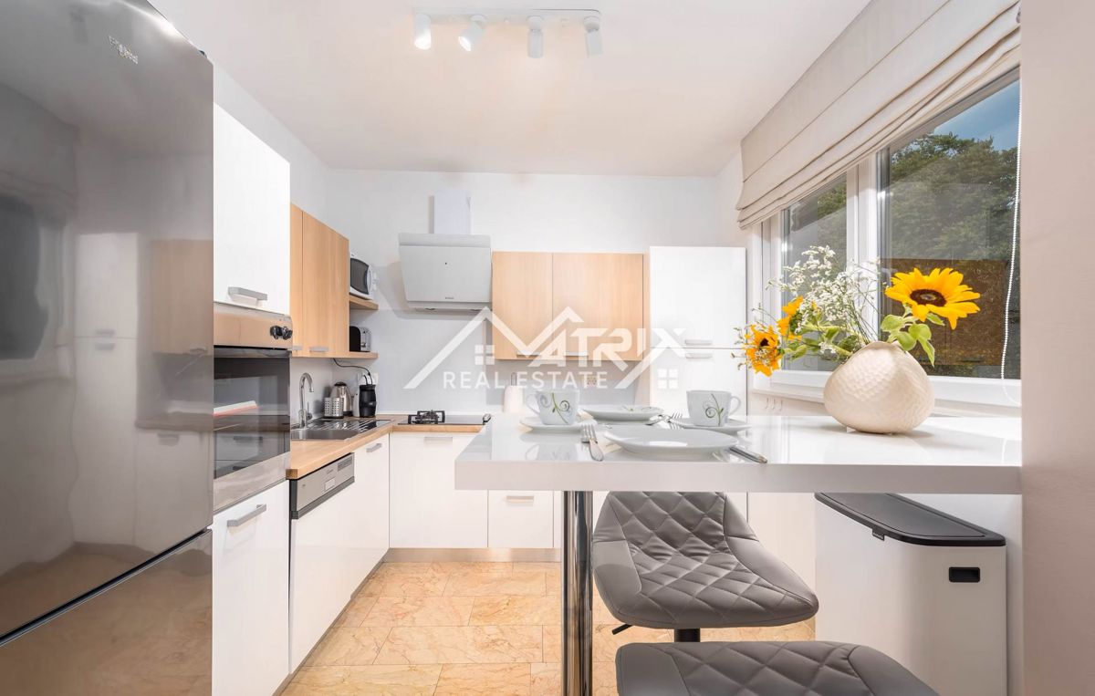 Žminj, luksuzna pametna vila z wellnessom in 2 bazenoma