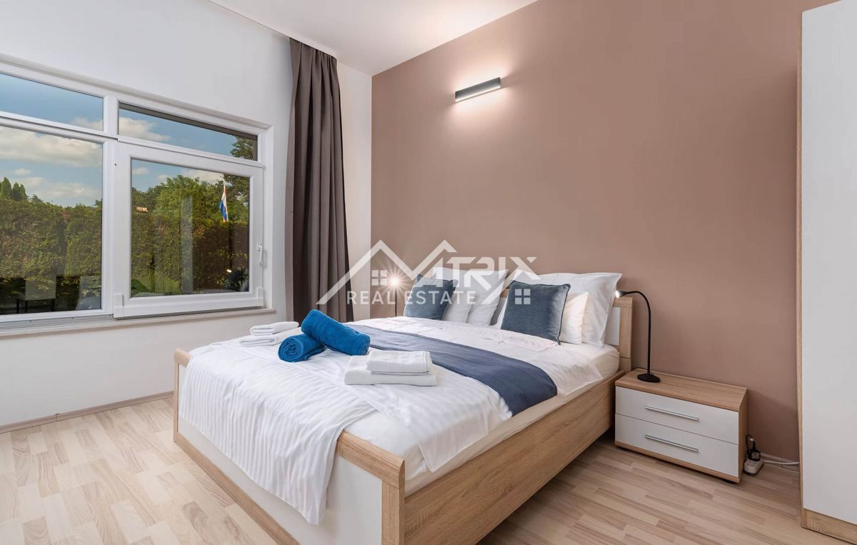 Žminj, luksuzna pametna vila z wellnessom in 2 bazenoma