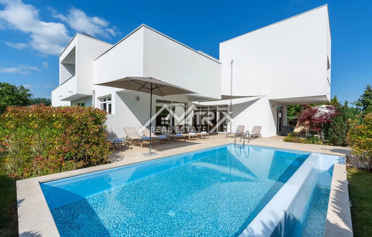 Žminj, luksuzna pametna vila z wellnessom in 2 bazenoma