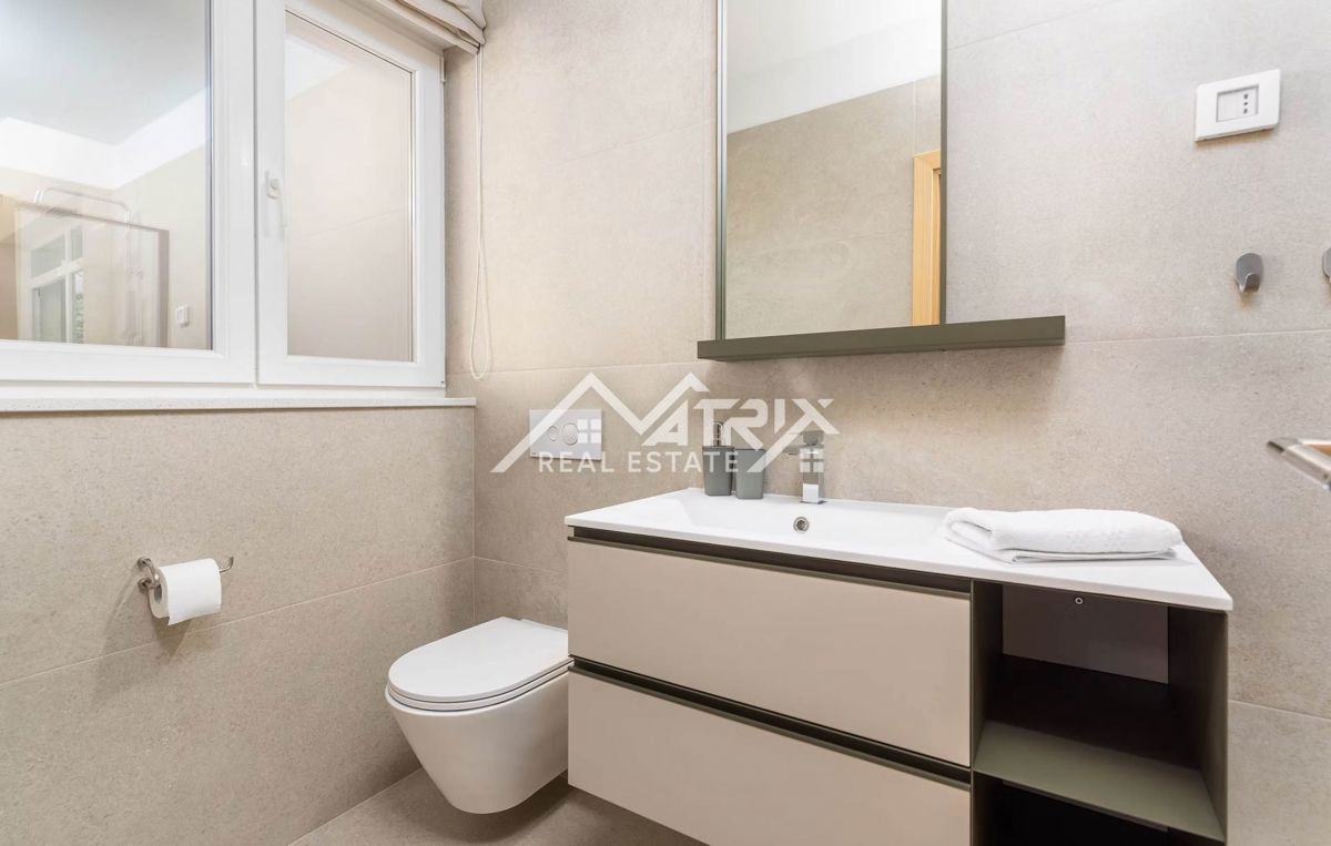 Žminj, luksuzna pametna vila z wellnessom in 2 bazenoma