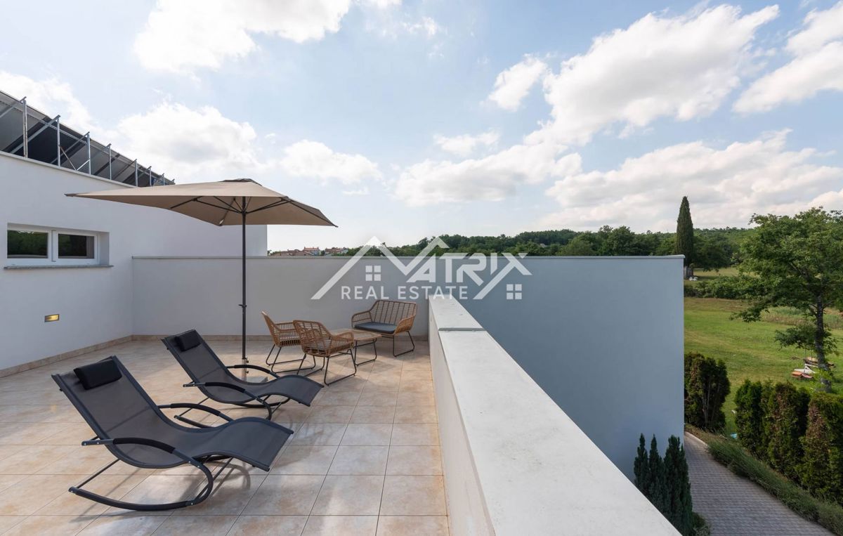 Žminj, luksuzna pametna vila z wellnessom in 2 bazenoma