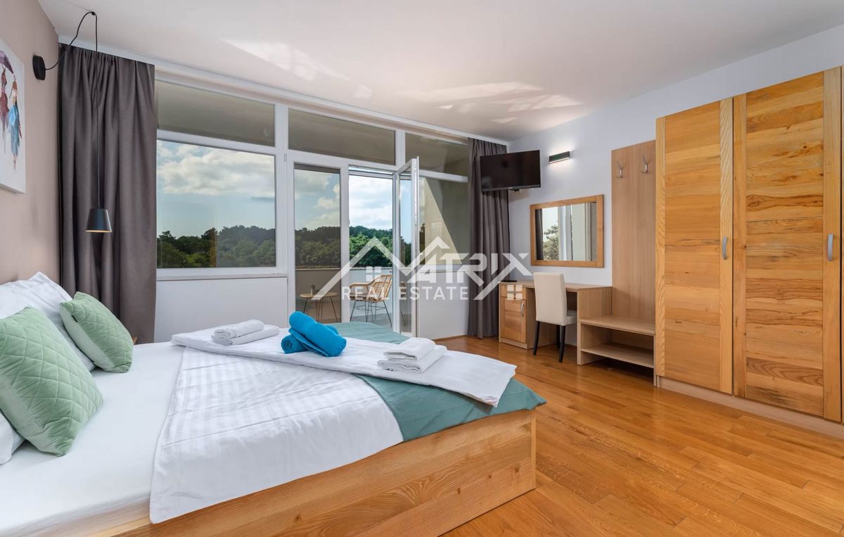 Žminj, luksuzna pametna vila z wellnessom in 2 bazenoma