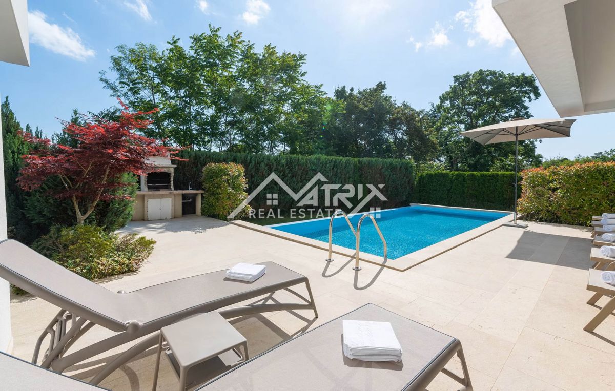 Žminj, luksuzna pametna vila z wellnessom in 2 bazenoma