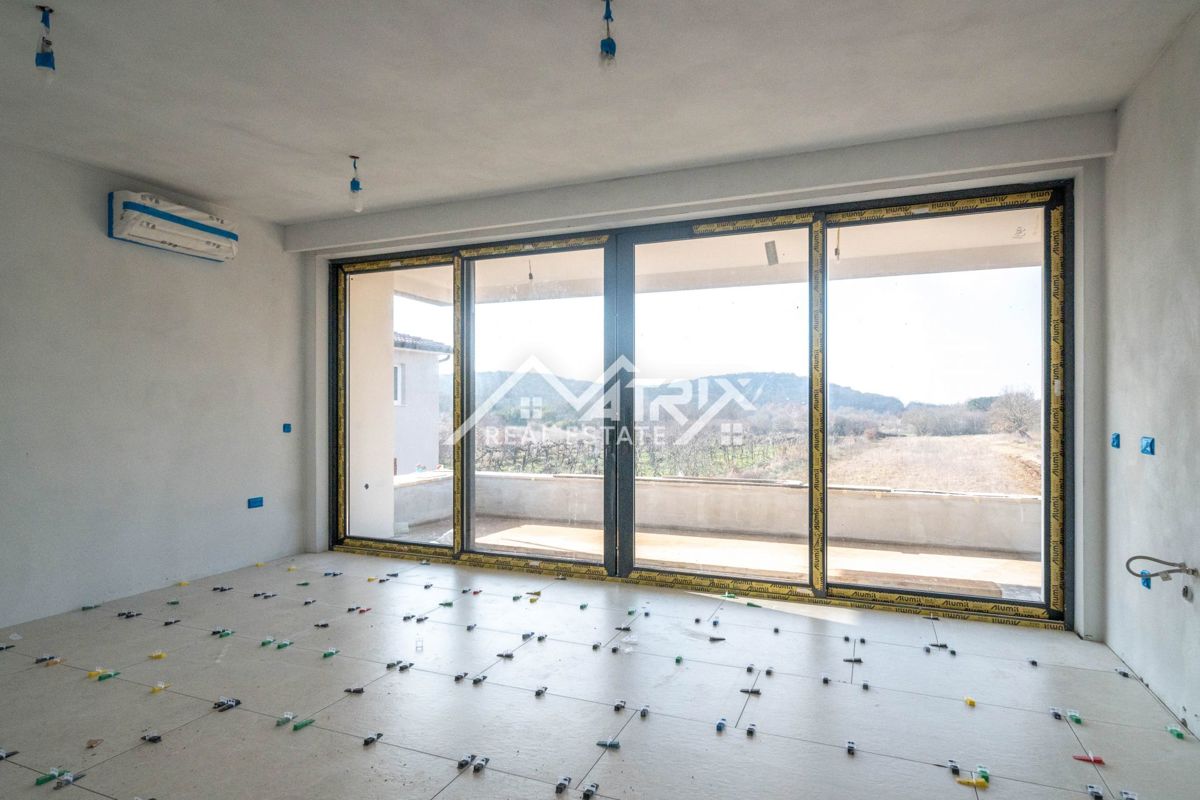 Rovinj okolica, stanovanje z dvema spalnicama v prvem nadstropju