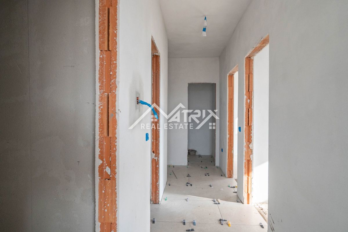 Rovinj okolica, stanovanje z dvema spalnicama v prvem nadstropju