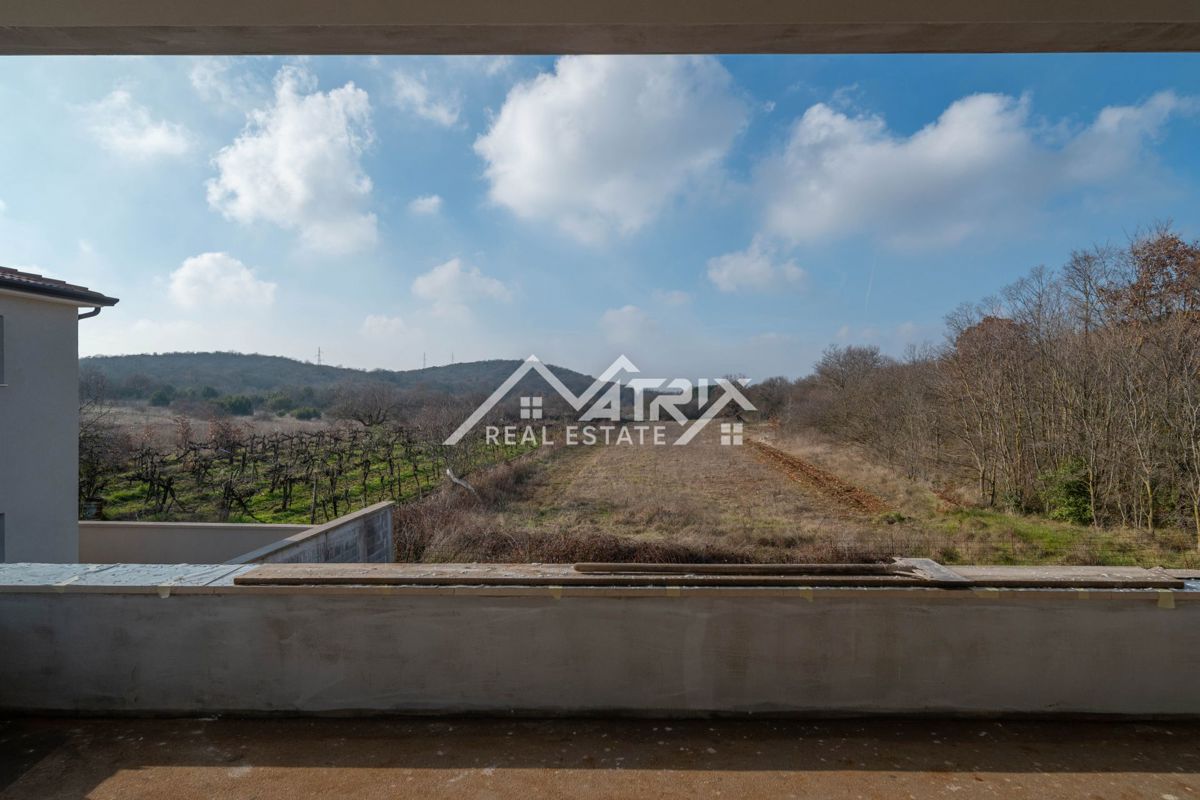 Rovinj okolica, stanovanje z dvema spalnicama v prvem nadstropju