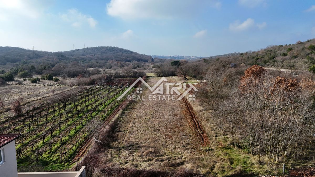 Rovinj okolica, stanovanje z dvema spalnicama v prvem nadstropju