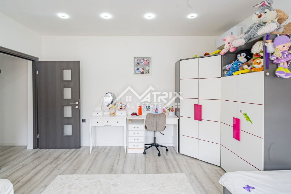 Hiša Centar, Vinkovci, 217m2