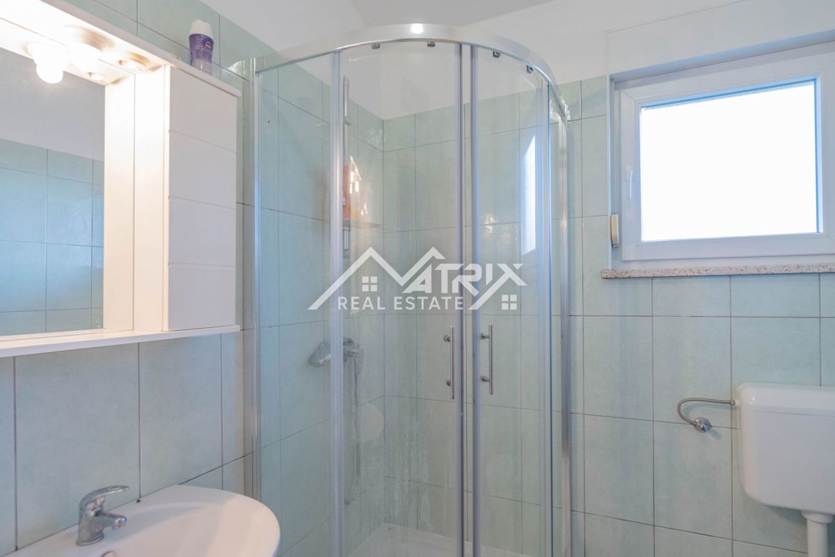 Poreč območje, stanovanje z 1 spalnico in pogledom na morje