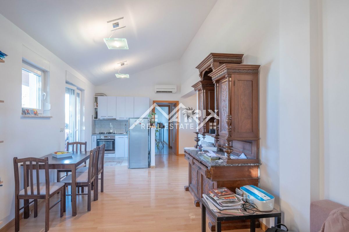 Poreč območje, stanovanje z 1 spalnico in pogledom na morje