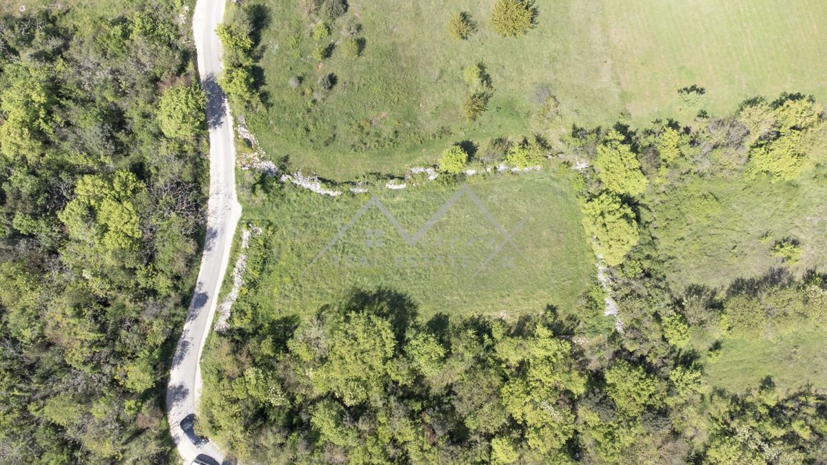 Zemljišče Rovinj, 1.375m2