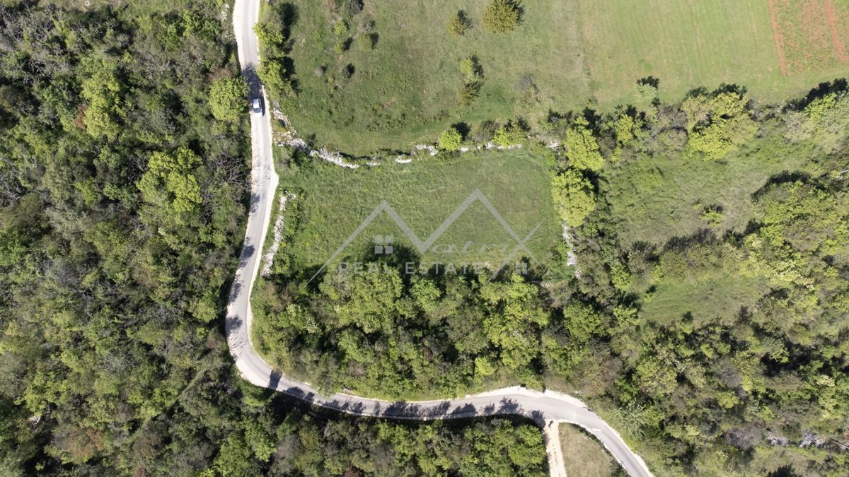 Zemljišče Rovinj, 1.375m2