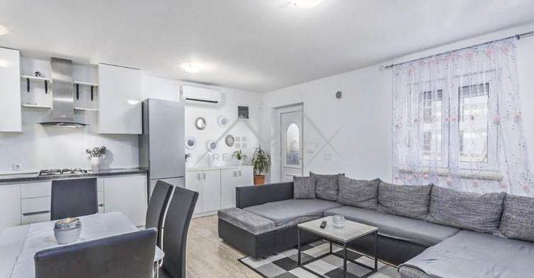 Stanovanje Novigrad, 67m2
