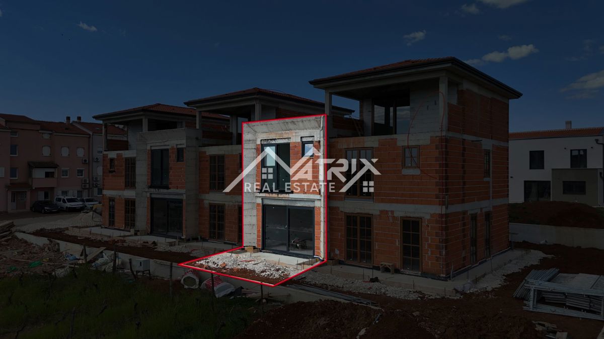 Poreč, lepa vrstna hiša blizu središča mesta