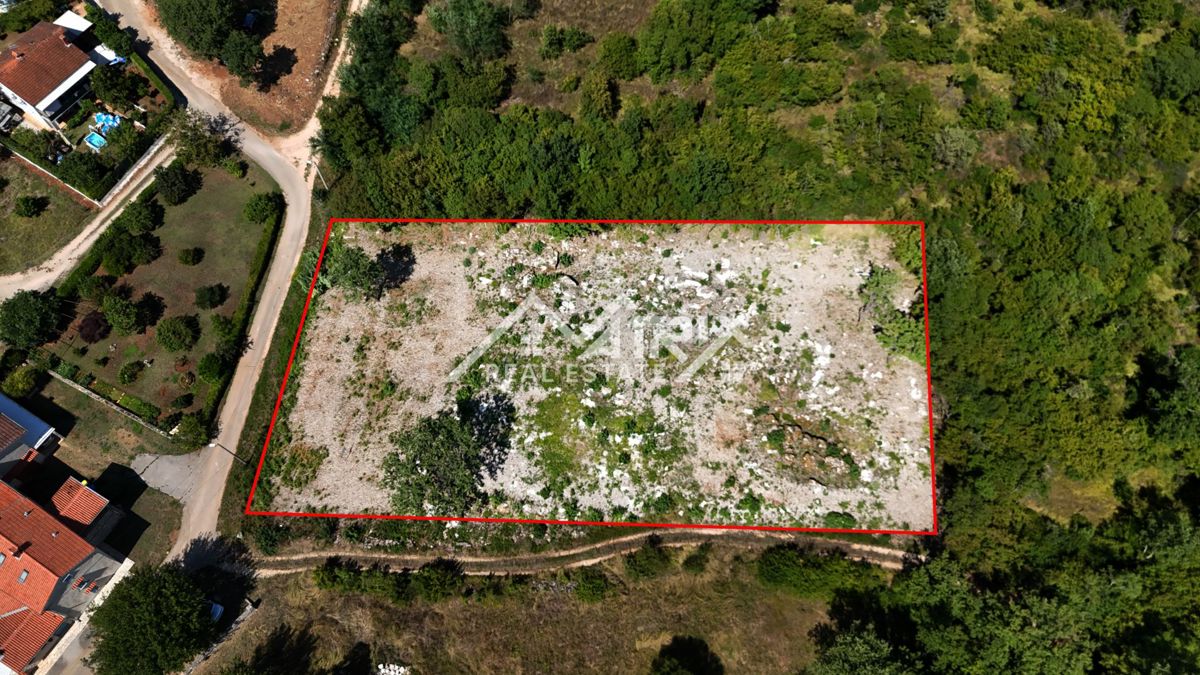 Poreška okolica – Kombinacija zazidljivega in kmetijskega zemljišča