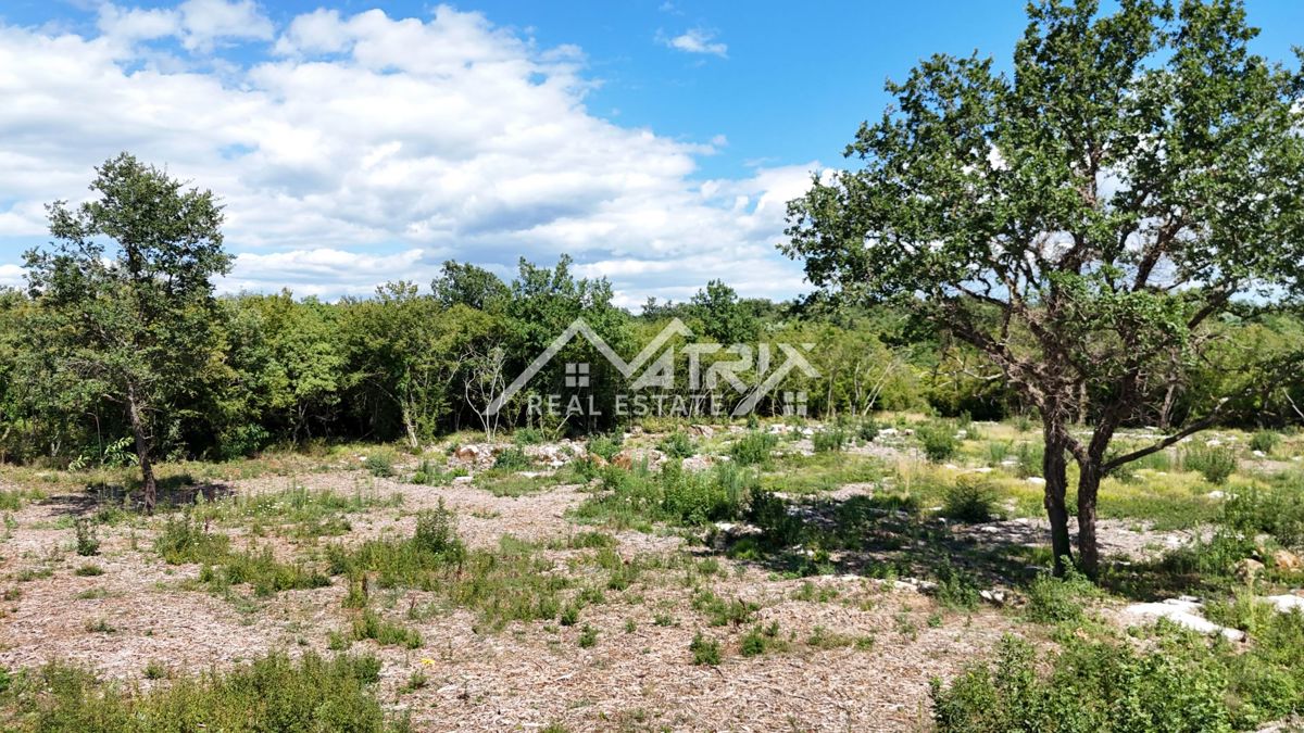 Poreška okolica – Kombinacija zazidljivega in kmetijskega zemljišča