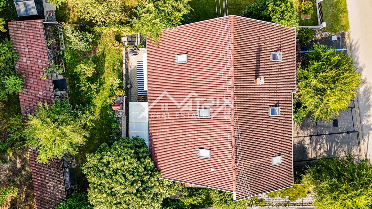 Hiša Slatina, 390m2