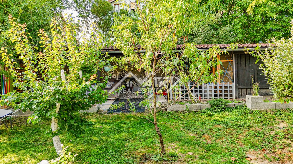 Hiša Slatina, 390m2