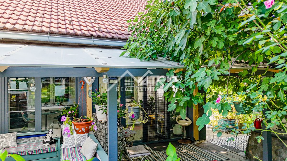 Hiša Slatina, 390m2