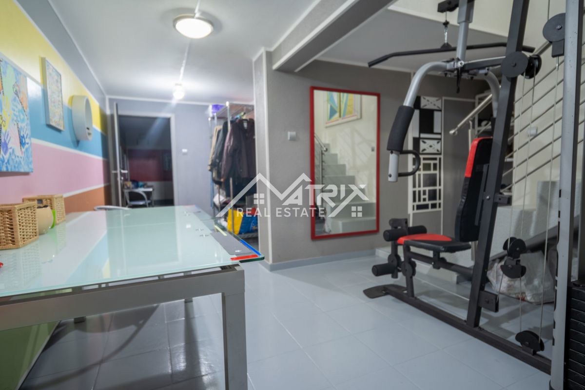 Hiša Slatina, 390m2