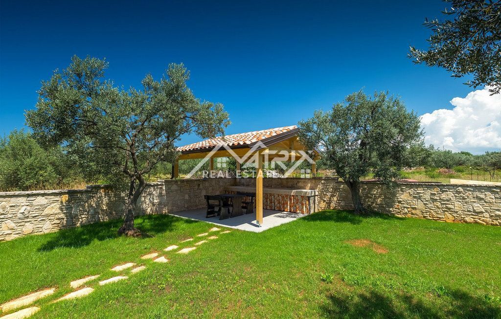 Fažana, vila na samem z bazenom in pogledom na morje