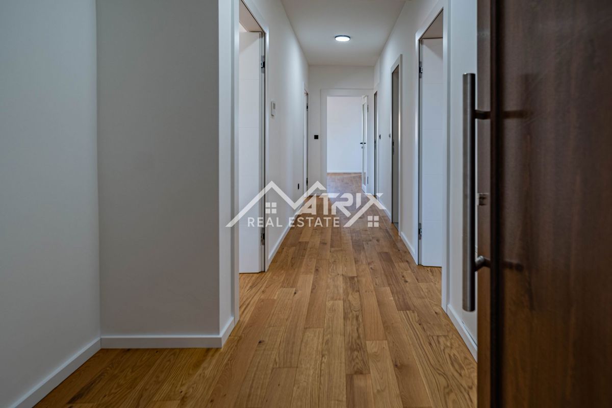 Stanovanje Centar, Vinkovci, 101,73m2