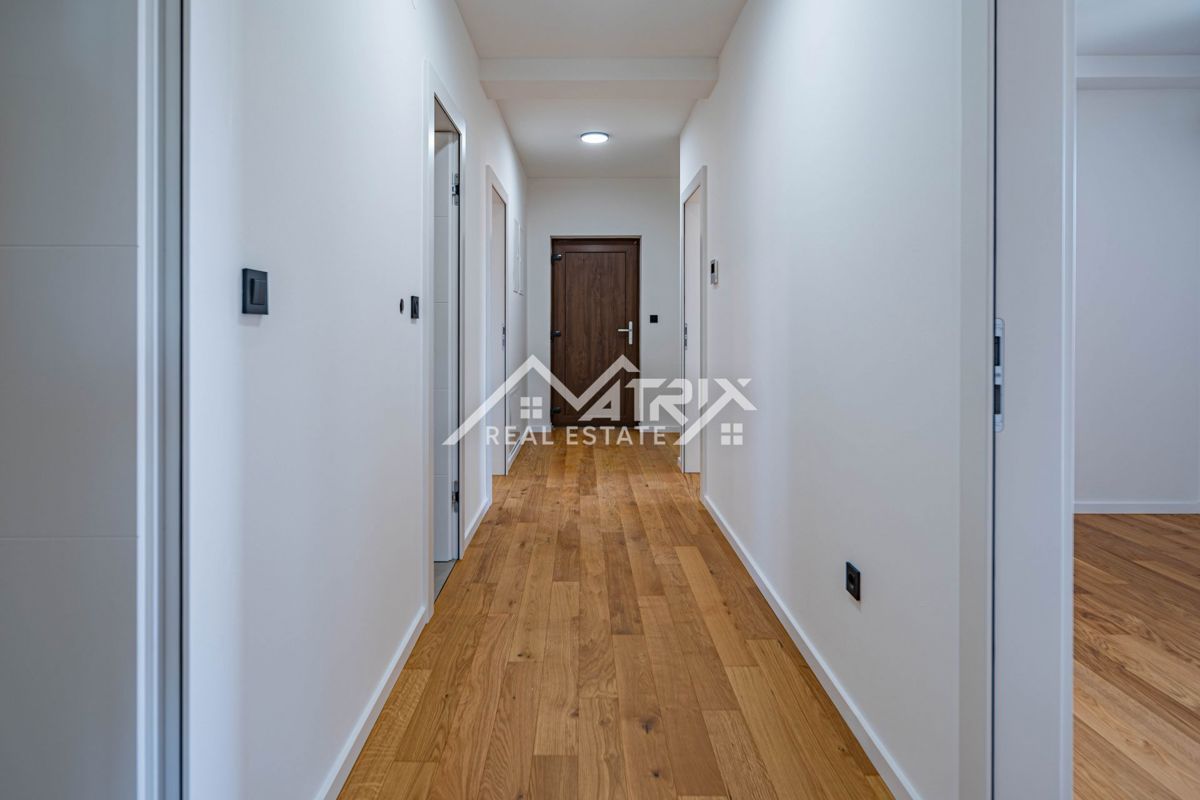 Stanovanje Centar, Vinkovci, 101,73m2