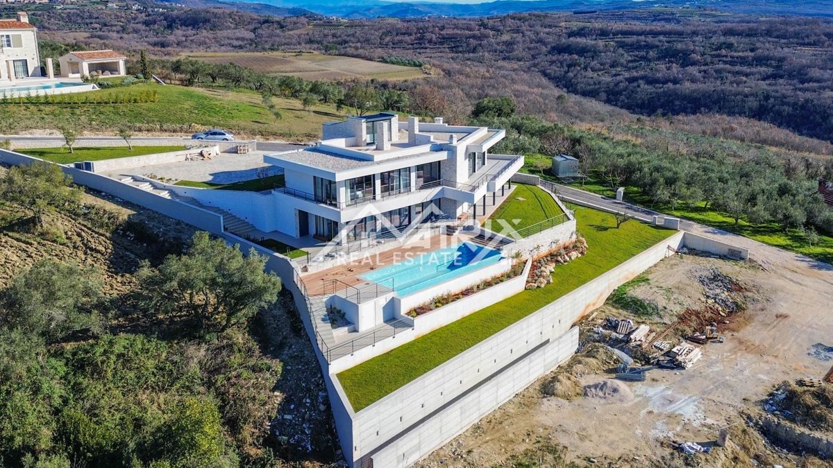 Območje Buj - Luksuzna in moderna vila s pogledom na morje