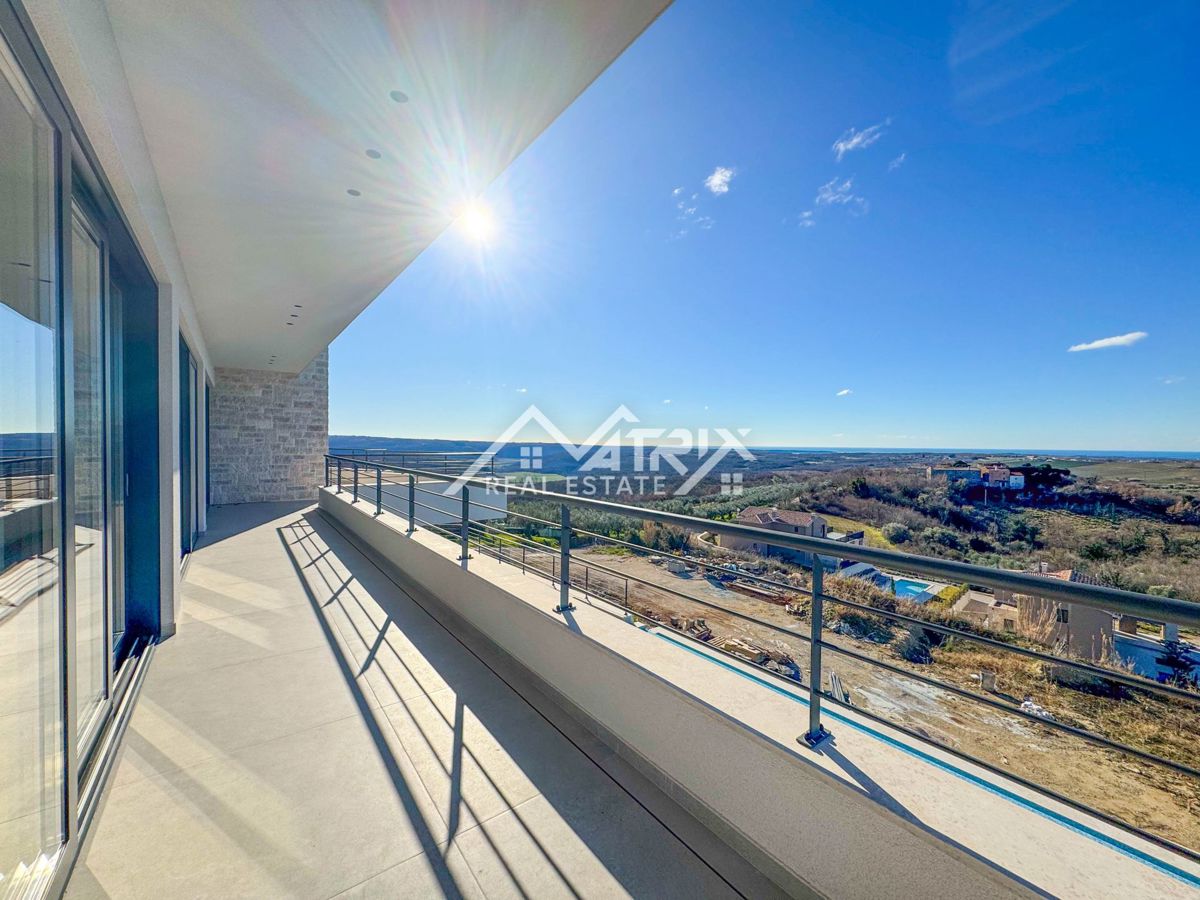 Območje Buj - Luksuzna in moderna vila s pogledom na morje