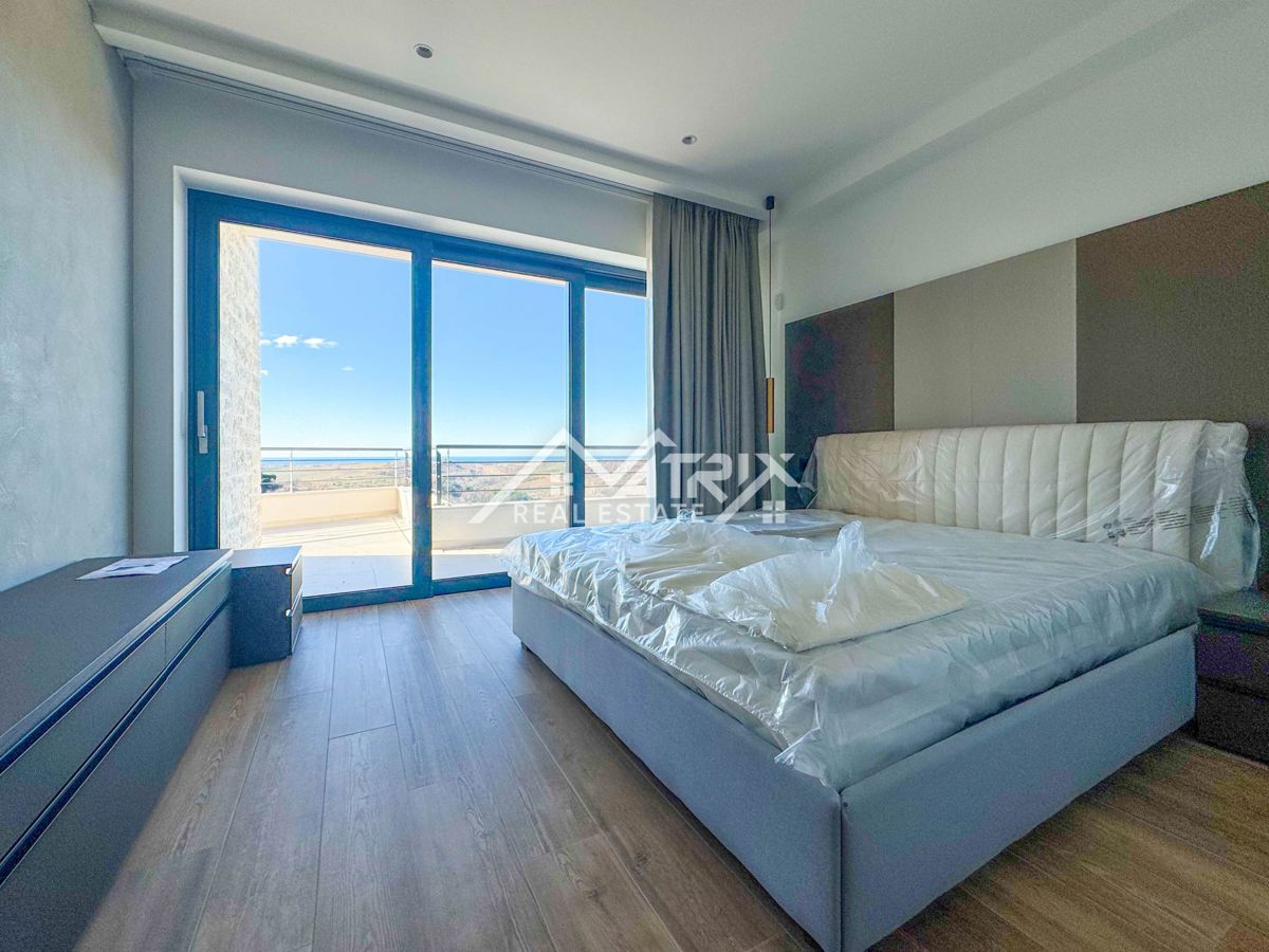 Območje Buj - Luksuzna in moderna vila s pogledom na morje