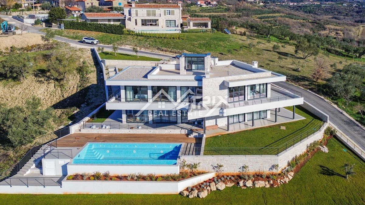 Območje Buj - Luksuzna in moderna vila s pogledom na morje