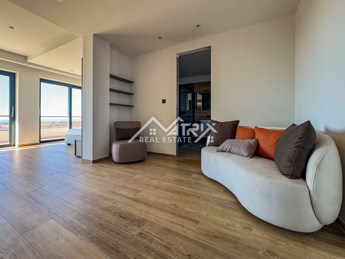 Območje Buj - Luksuzna in moderna vila s pogledom na morje