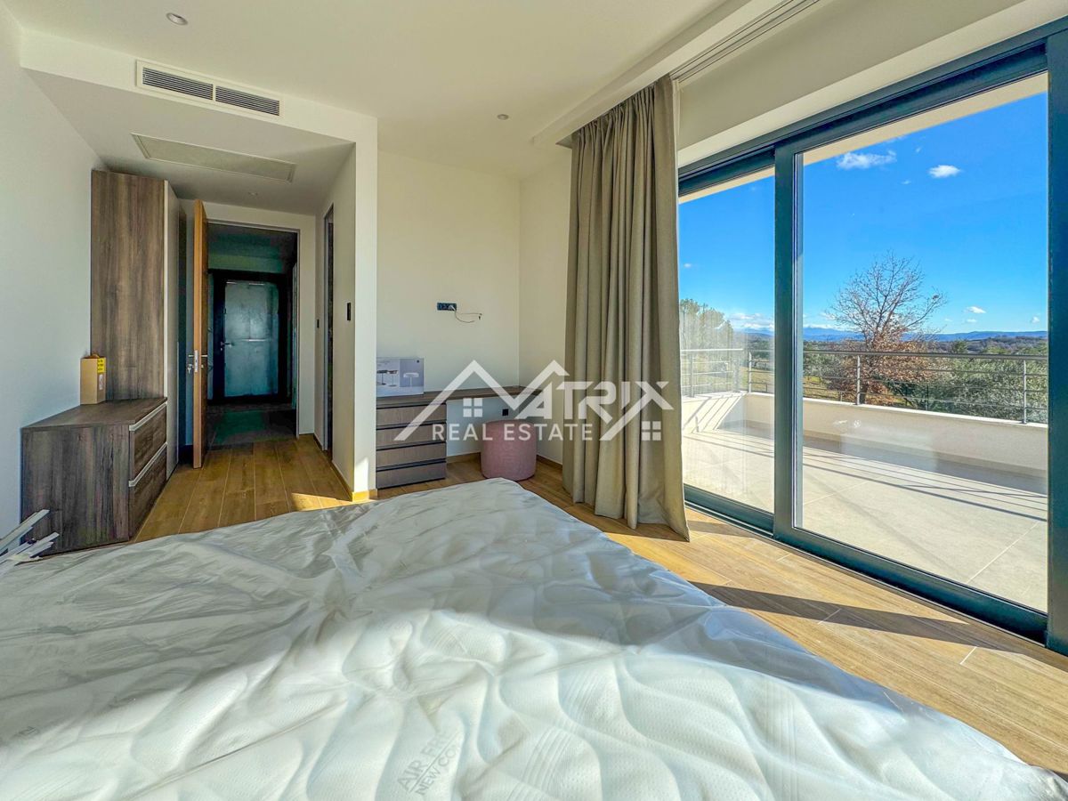 Območje Buj - Luksuzna in moderna vila s pogledom na morje