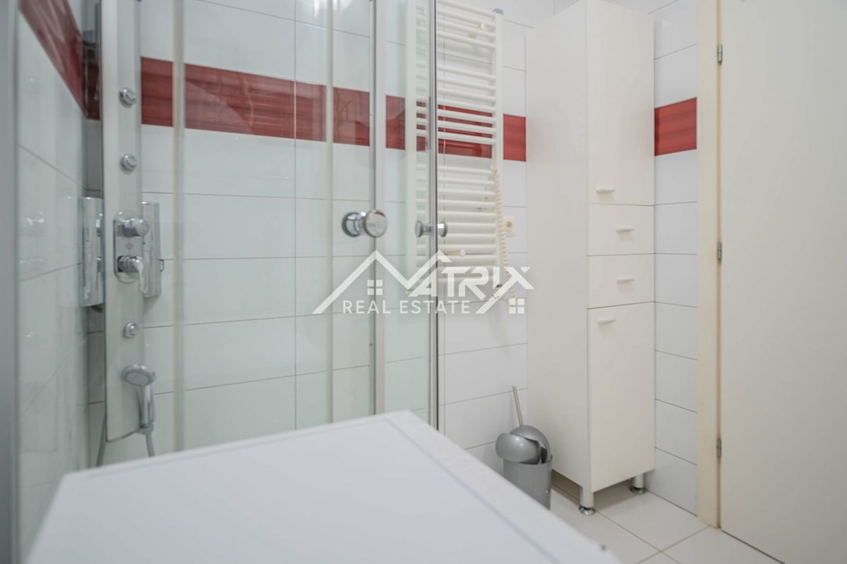 Pula, kakovostno enosobno stanovanje na iskani lokaciji – priložnost