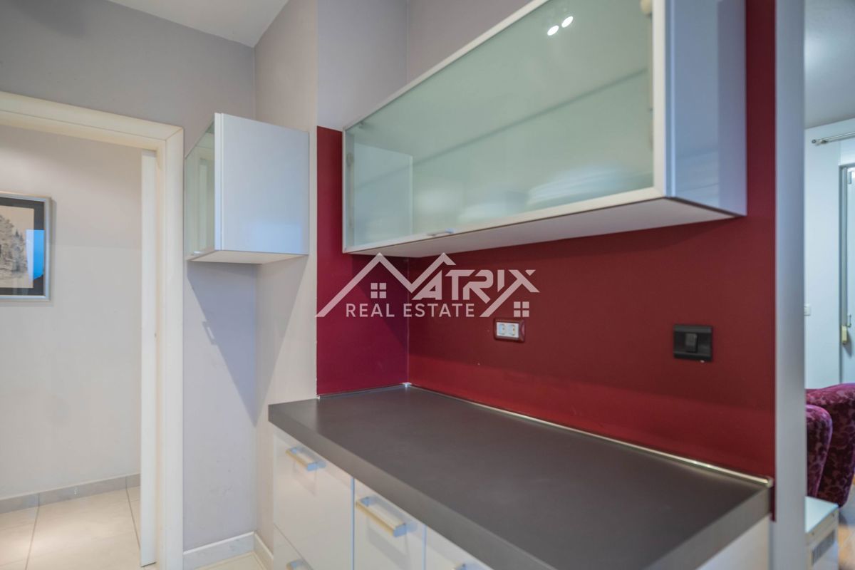 Pula, kakovostno enosobno stanovanje na iskani lokaciji – priložnost