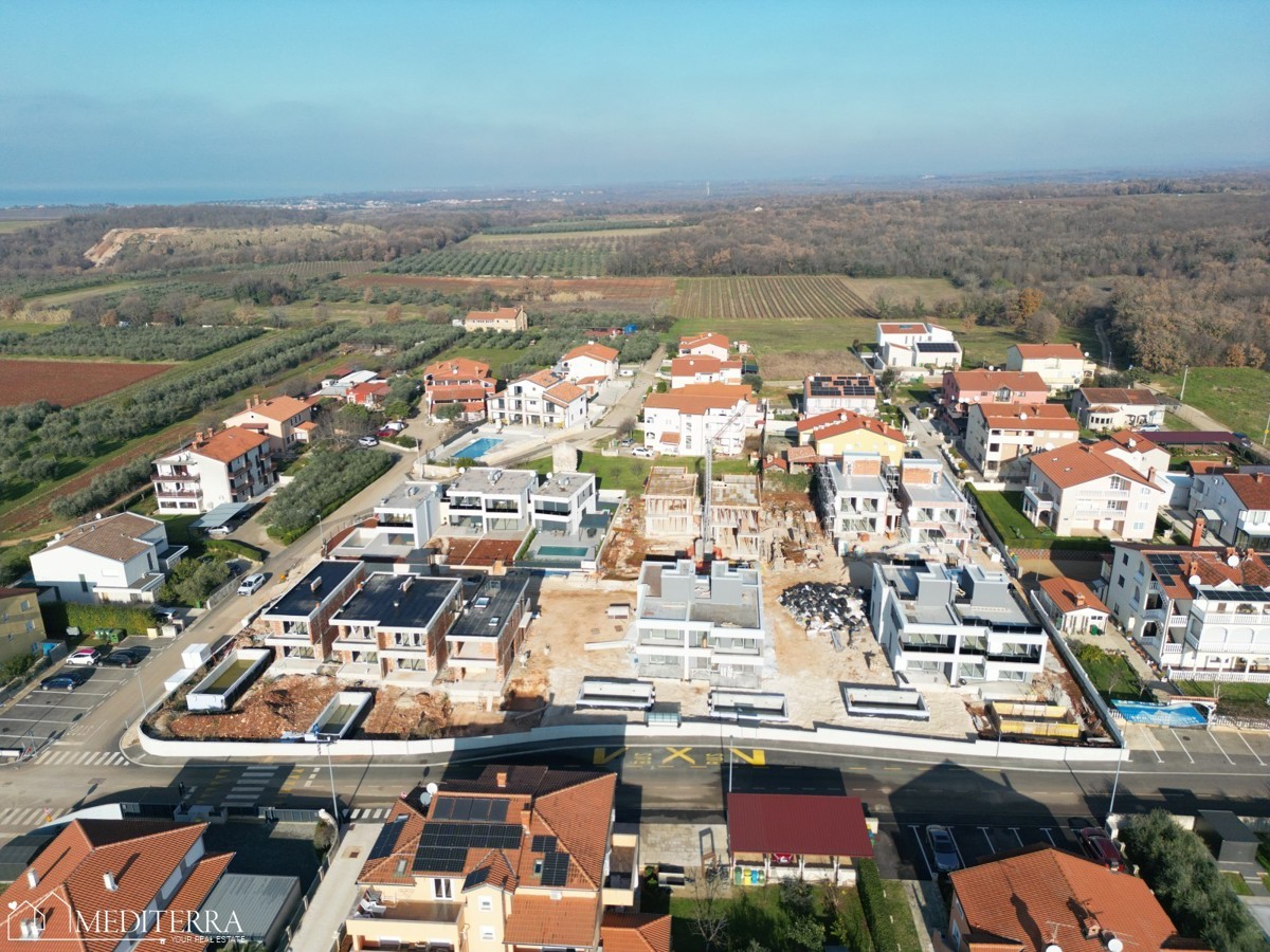 Contessa Residence 5., stanovanje 1., z bazenom v pritličju, novogradnja, Novigrad, Istra