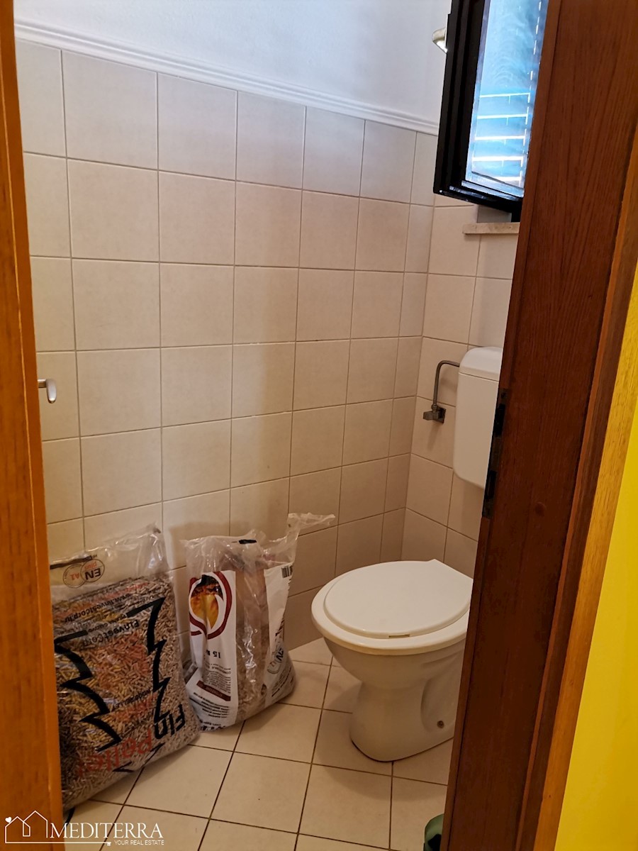 Prostoren apartma s pogledom na morje, odlična lokacija, Novigrad, Istra