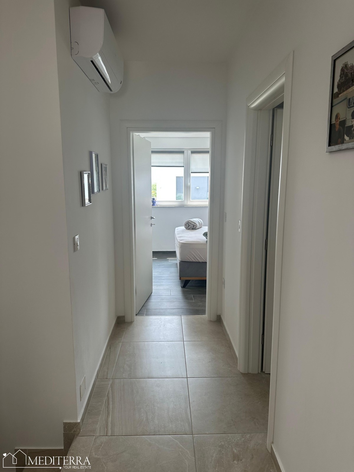 Hiša na odlični lokaciji s pogledom na morje in dvema spalnicama, Novigrad, Istra