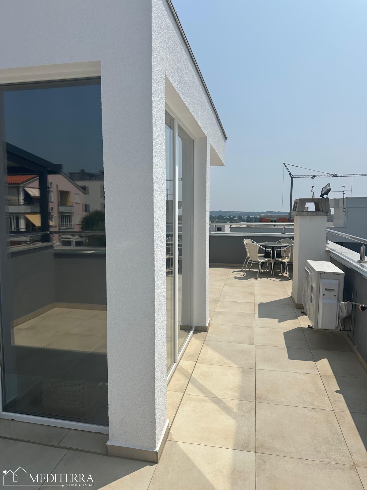 Hiša na odlični lokaciji s pogledom na morje in dvema spalnicama, Novigrad, Istra