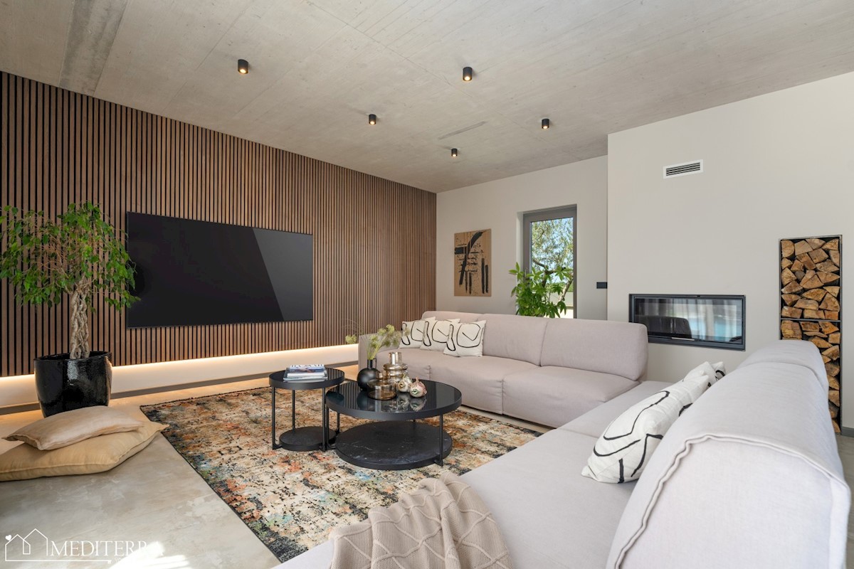 Vila obdana z vinogradi, blizu centra Novigrada, Istra