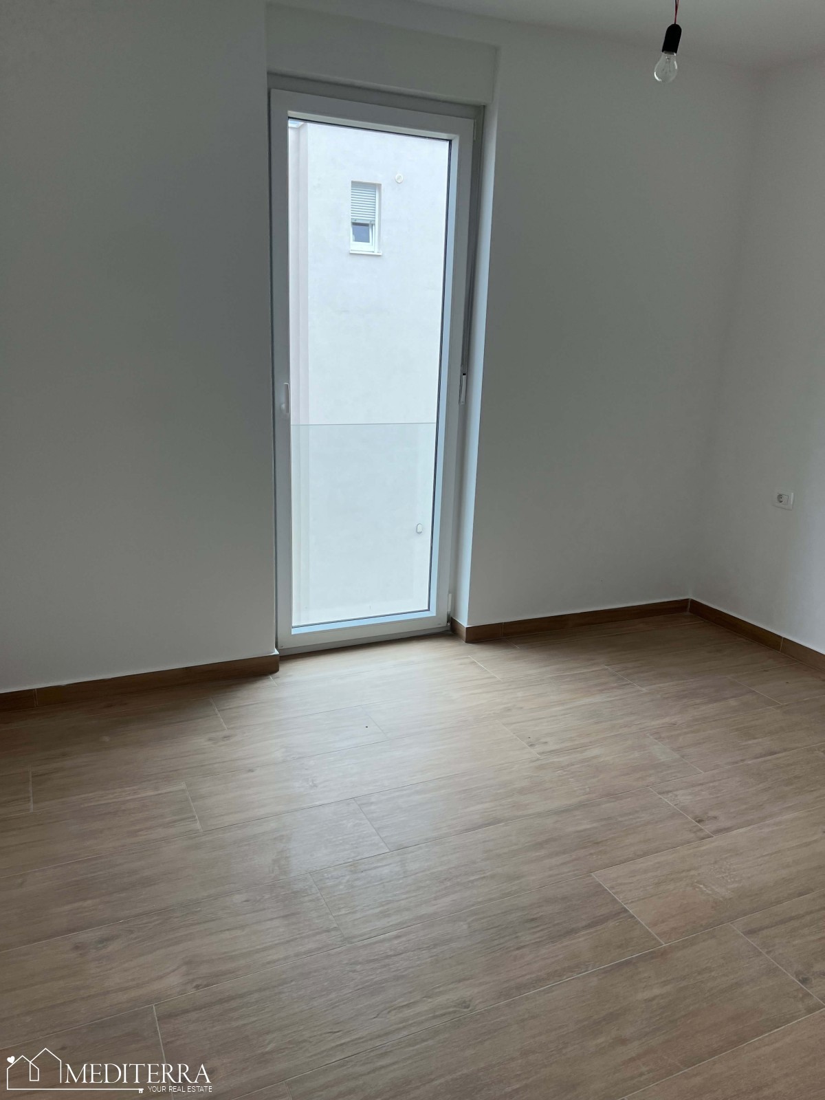 Apartma S5 v 1. nadstropju moderne novogradnje, Novigrad Istra